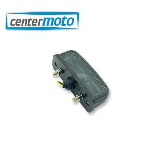 Luz de matrícula universal.